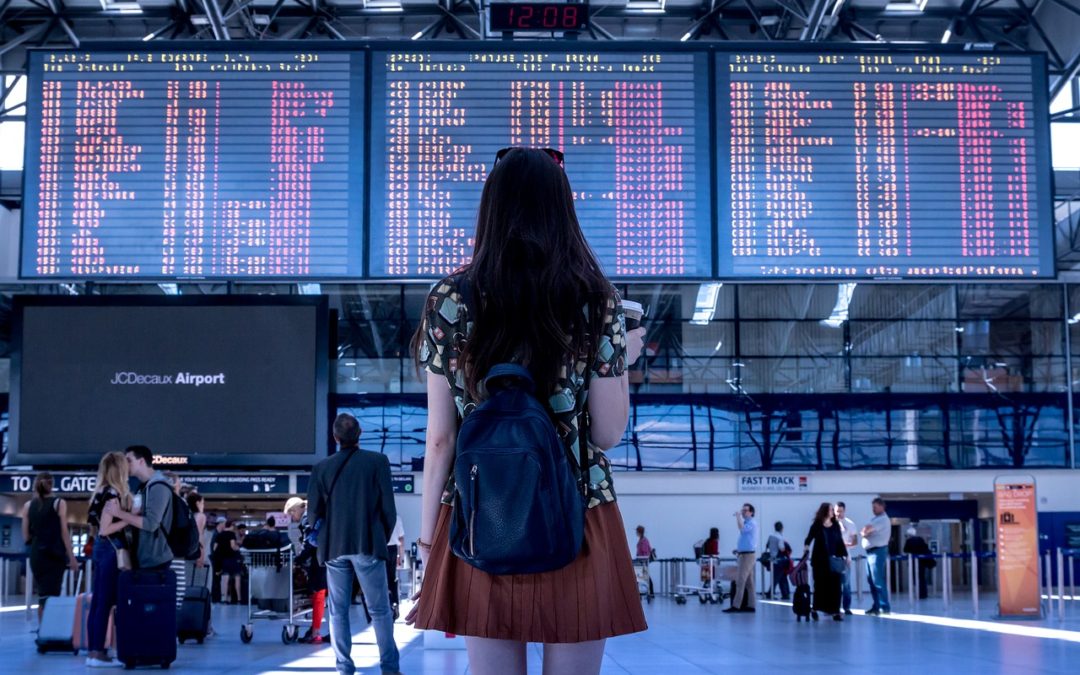 Cum să achiziționezi bilete de avion ieftine. Află cât de mult poți economisi aplicând aceste 9 trucuri simple